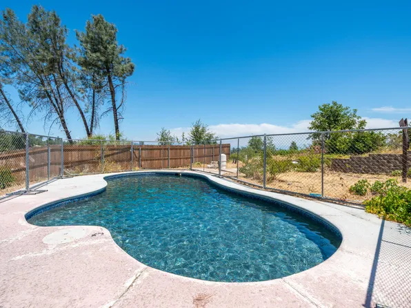 10123 Victoria Dr, Redding, CA 96001