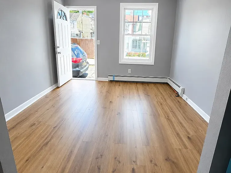 626 Eisenbrown St — Photo 3