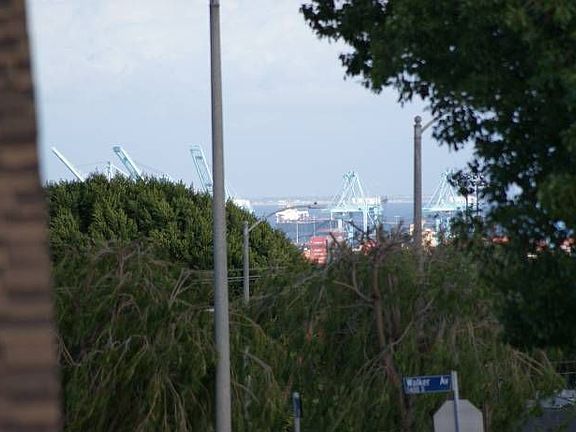 peek a boo port view