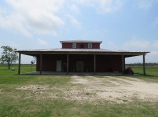 1213 Big Hill Rd, Winnie, TX 77665