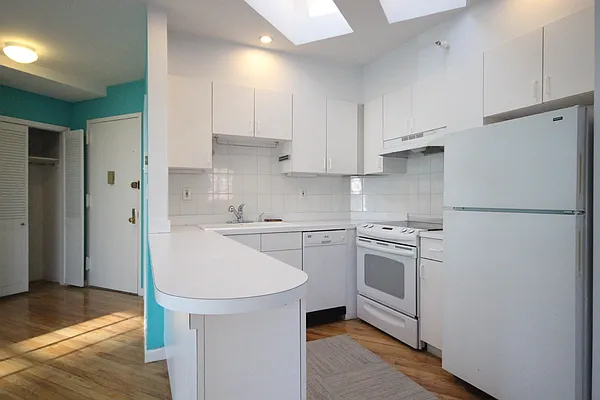 Rented by (Legacy) NY Quality Living Uptown | media 8