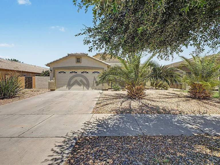 22360 E Via Del Rancho — Photo 1