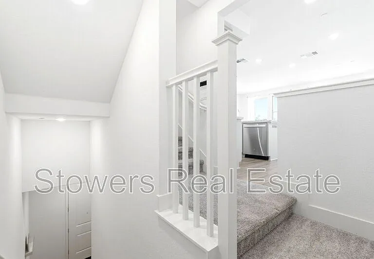 5527 Dublin Blvd — Photo 9