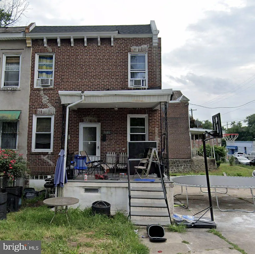 5686 Magnolia St photo 1