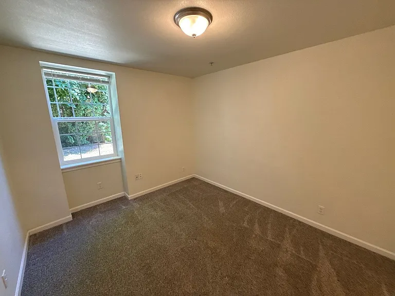 200 Railroad Ave #8 — Photo 10