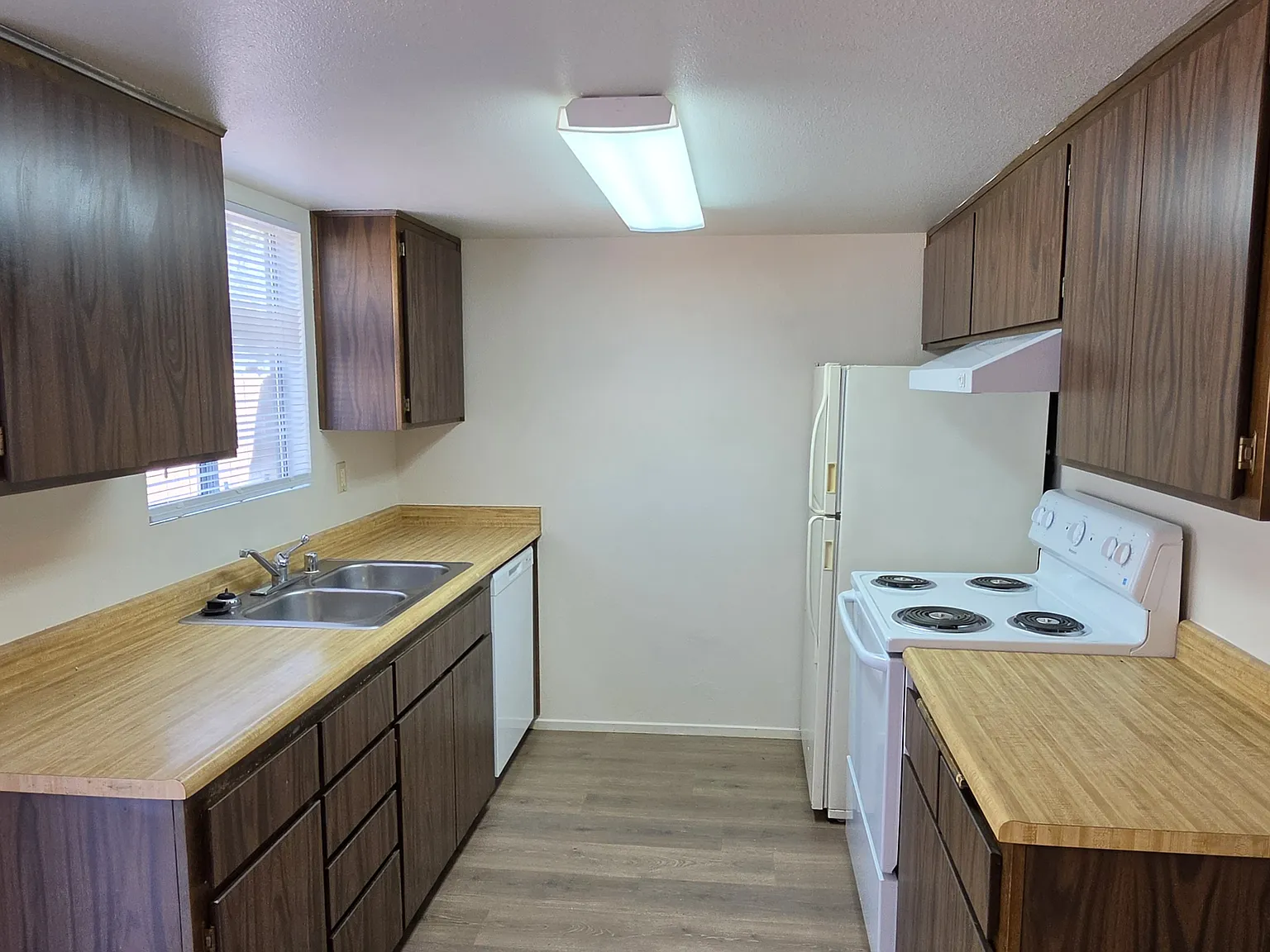 2 bed, 900 sqft, $1,295 — Photo 4