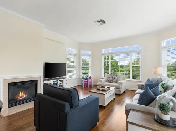 295 Salem St Unit 98, Woburn, MA 01801