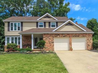 7825 Saint James Dr, Mentor, OH 44060