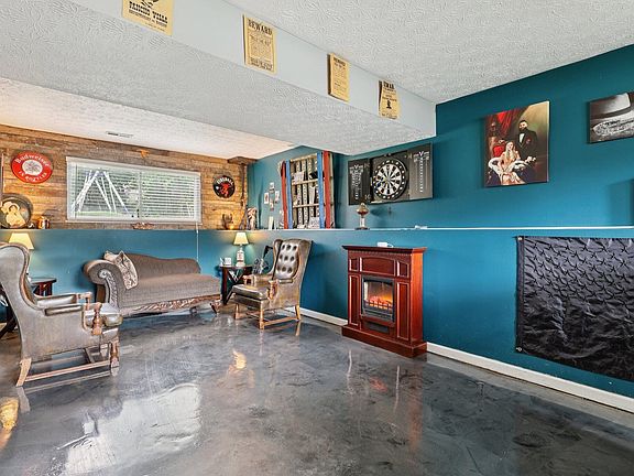 39-web-or-mls-E Covered Bridge Dr-S2208-