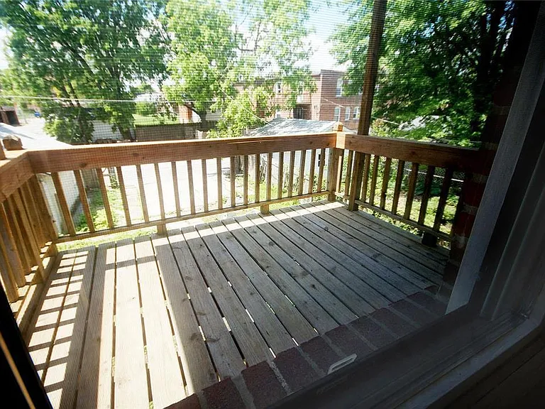 1915A Alfred Ave #UPPER — Photo 7