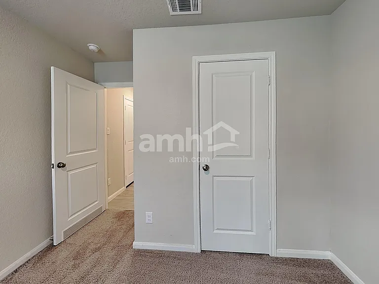 9978 Sarrebourg St — Photo 16