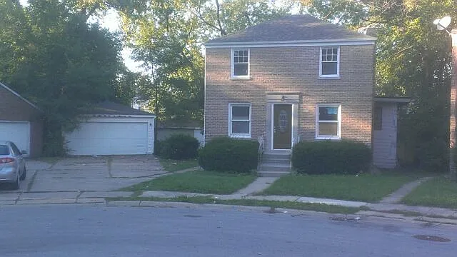 246 E 143rd St photo 1