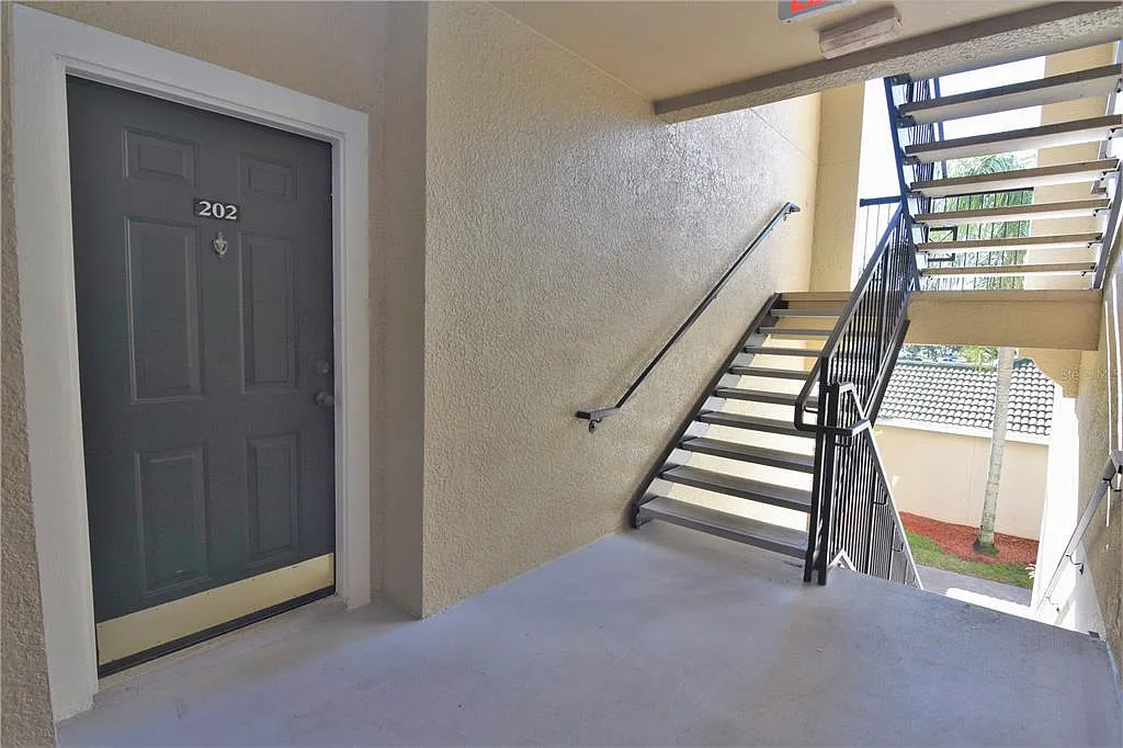 1 bed, 1.0 bath, 843 sqft, $1,450 — Photo 3