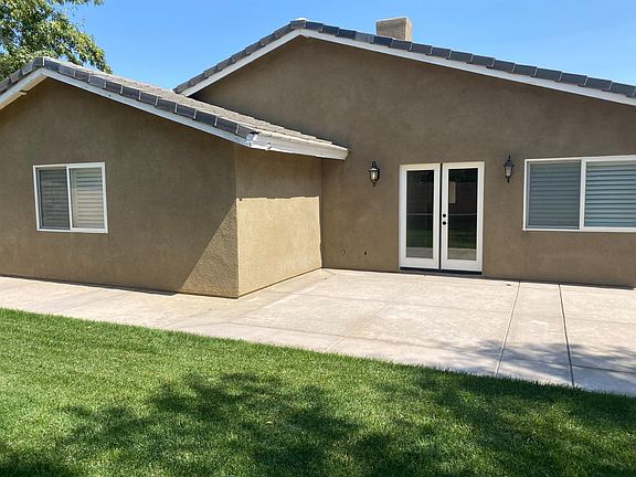 2nd image of 12662 Fairway Dr