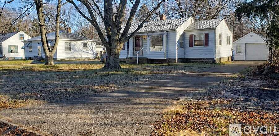 1st image of 1431 Agard Ave