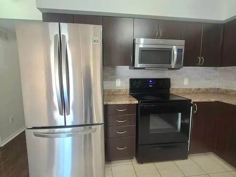 35 Hays Blvd #6 — Photo 4