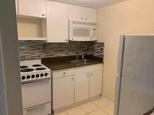 2nd image of 7609 NW 42nd Pl