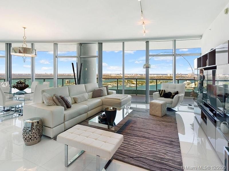 1st image of 900 Biscayne Blvd APT 3906