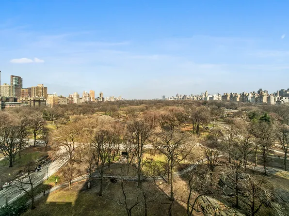 160 Central Park South image 2 of 14