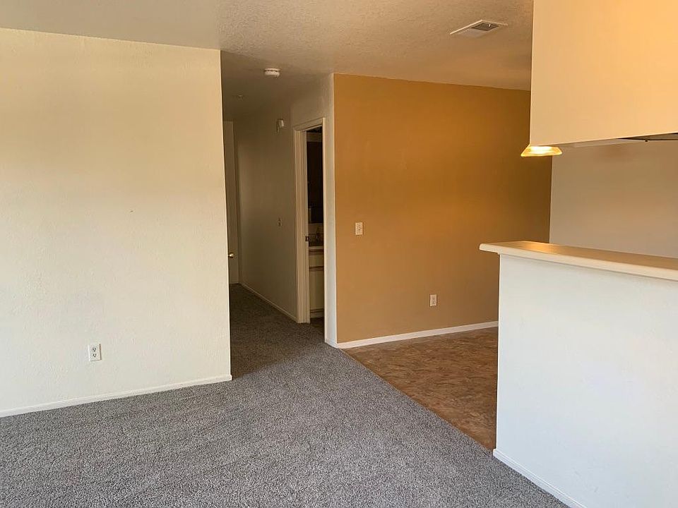 Living/Dining Area