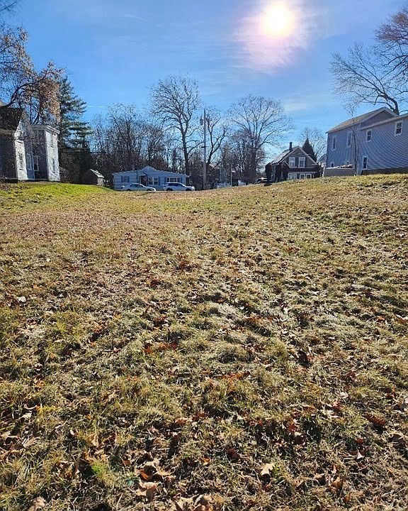 2nd image of 129-129A Buttrick Ave