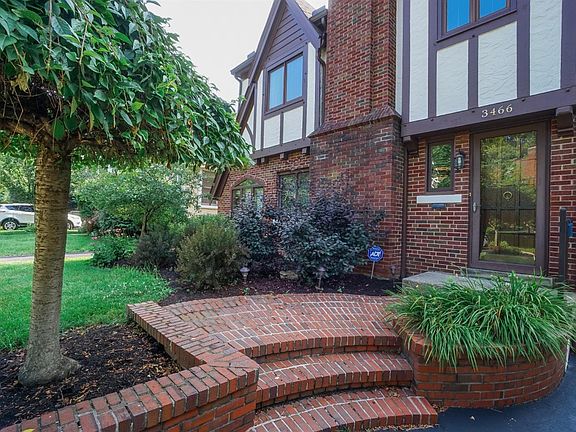 3rd image of 3466 Ault View Ave