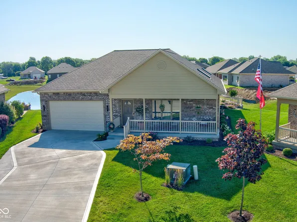 12755 N West Commons Ct, Mooresville, IN 46158