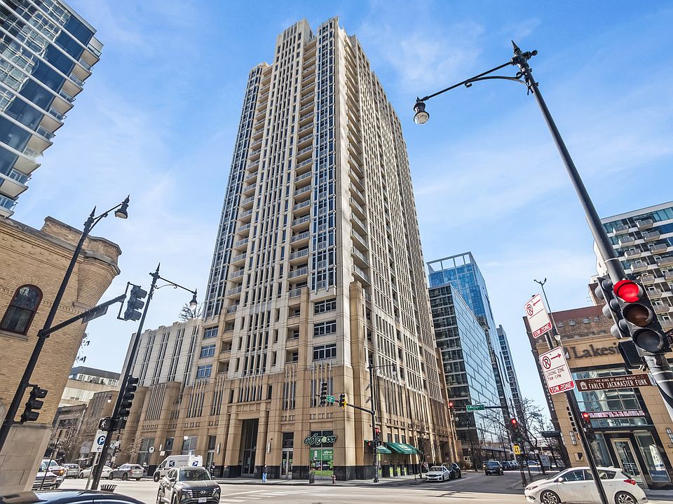 1st image of 1400 S Michigan Ave APT 1703