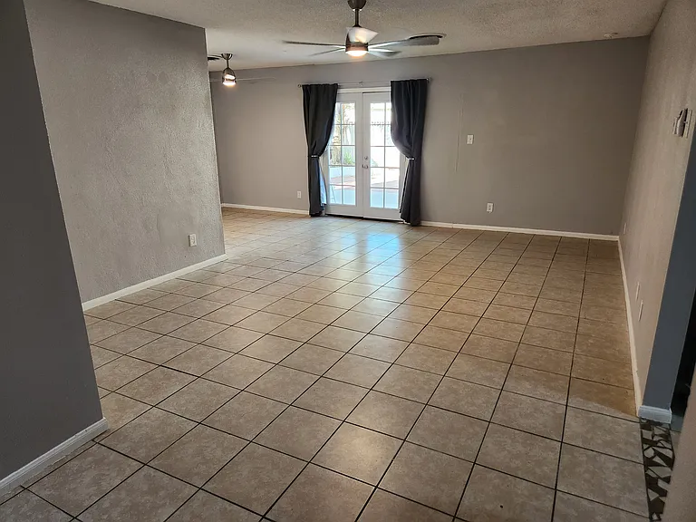 1909 Cherry Ln — Photo 13