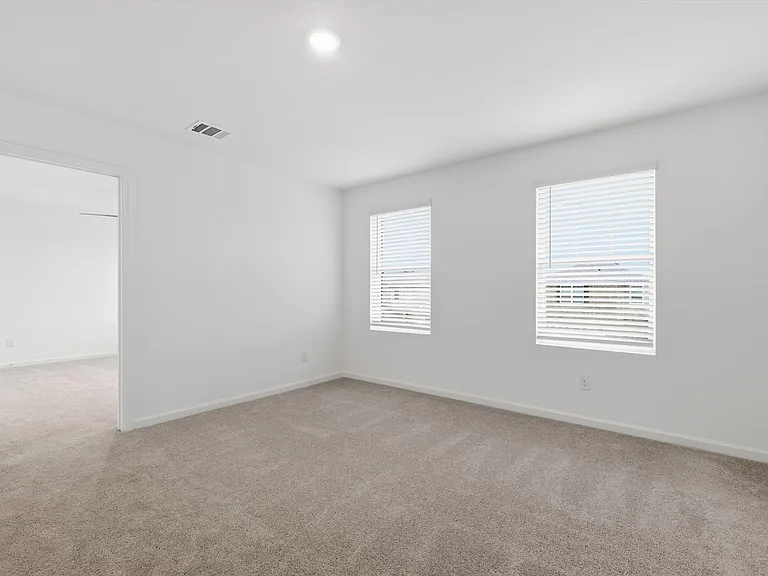 2106 Meadow Park Dr — Photo 14