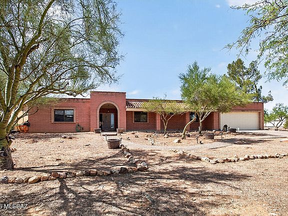2nd image of 6018 W Bridle Way