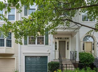 12285 Wye Oak Commons Cir, Burke, VA 22015