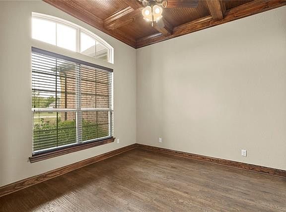 5th image of 257 McKinley Cir