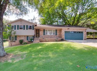 6200 Cedar Point Dr NW, Huntsville, AL 35810