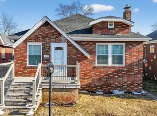803 Alleghany Dr, Saint Louis, MO 63125