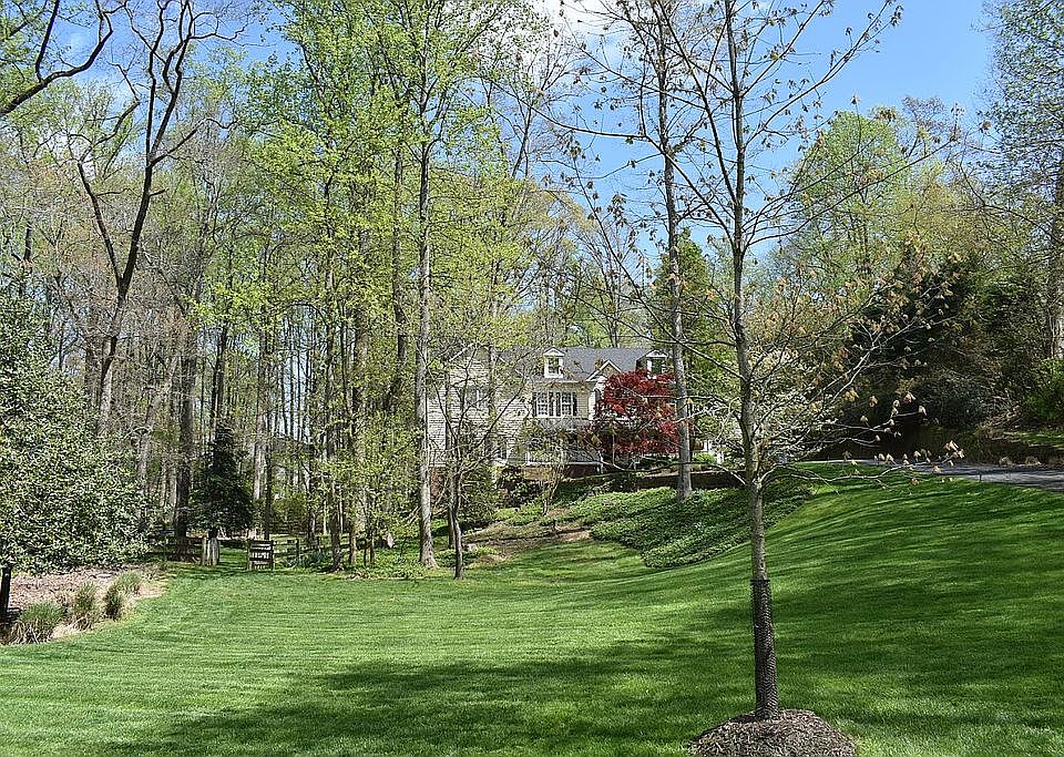 1st image of 11609 Pine Tree Dr