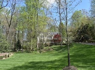 11609 Pine Tree Dr, Fairfax, VA 22033