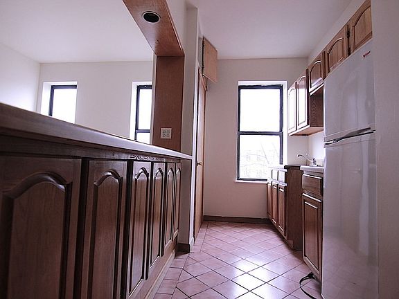 2nd image of 198 2nd Ave #63R