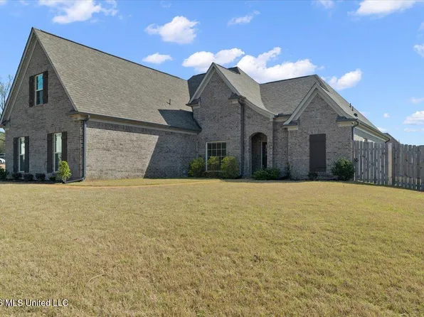 1948 Ava Dr, Nesbit, MS 38651