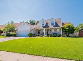 4440 W Pleasant Dr, Rogers, AR 72758