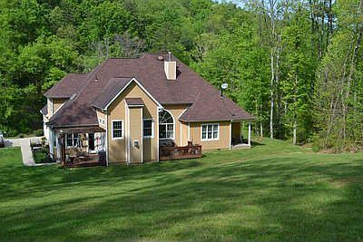 3rd image of 100 Eagle Rock Dr