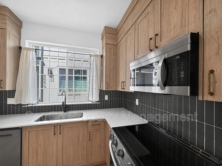 5032 NE 14th Ave #2 — Photo 6