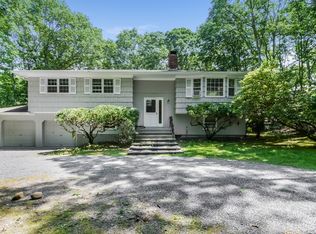 34 Pheasant Rd, Sag Harbor, NY 11963