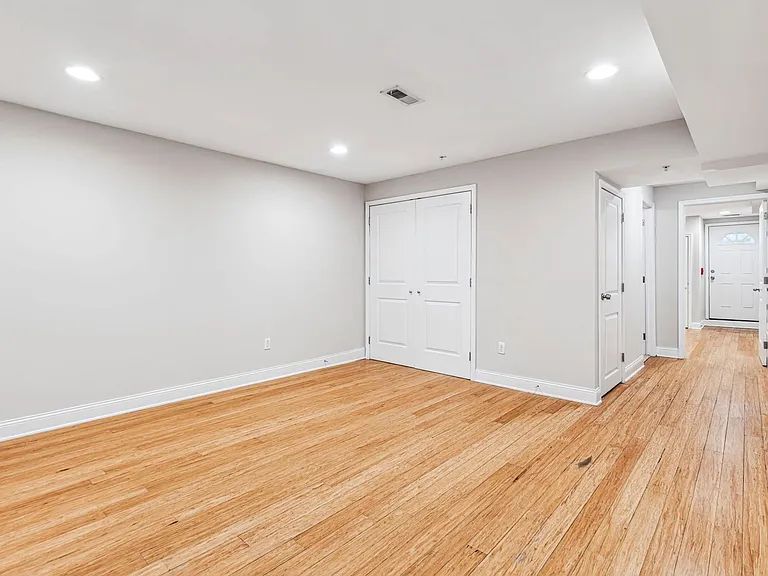 1633 Carpenter St #A — Photo 24