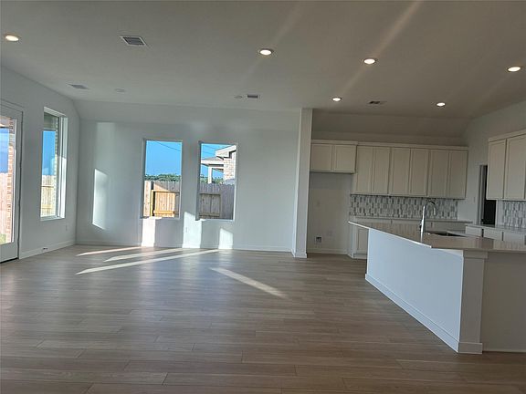 4th image of 26110 Hazel Summit Dr