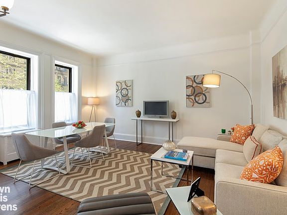 3rd image of 817 W End Ave APT 2B