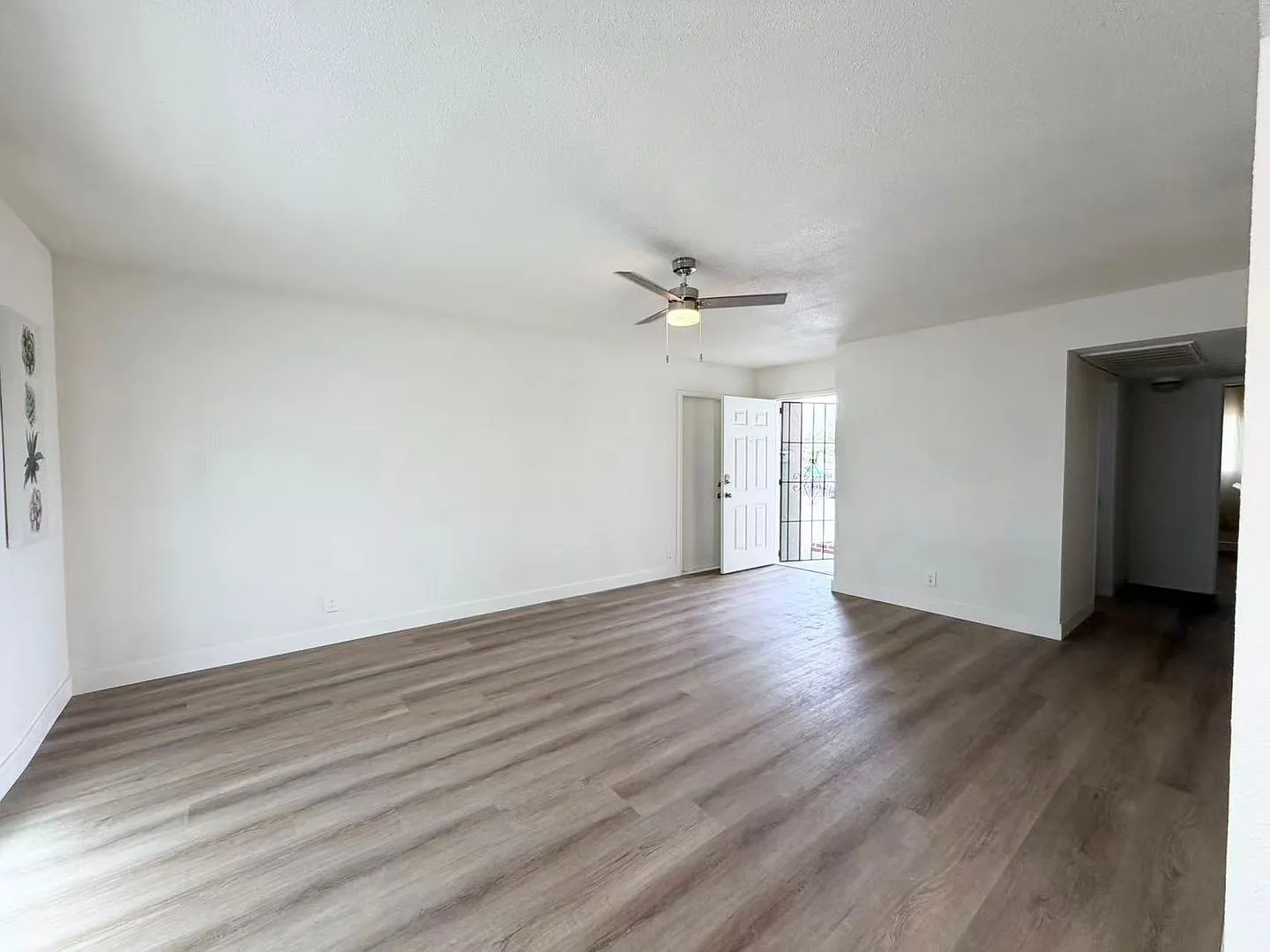 Beautifully remodeled 3-bedroom, 2-bathroom home — Photo 3