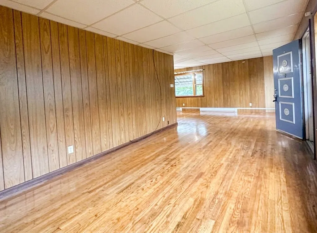 205 Center Street - A — Photo 2