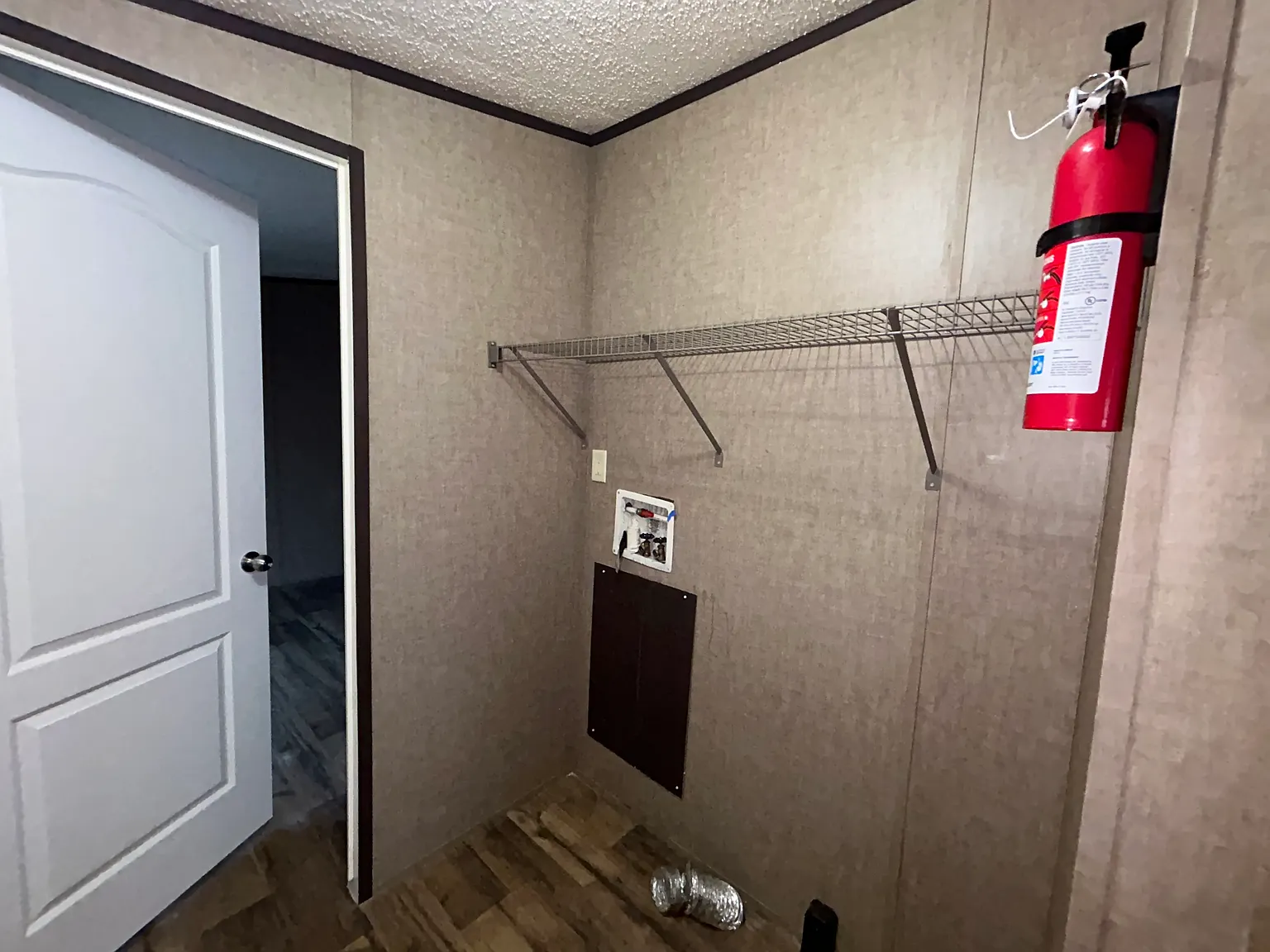3 bed, 960 sqft, $875 — Photo 4