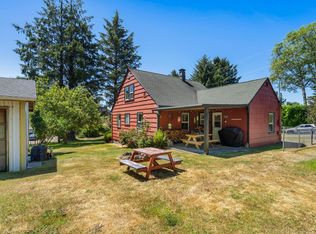 1945 Bishop Ave W, Tillamook, OR 97141